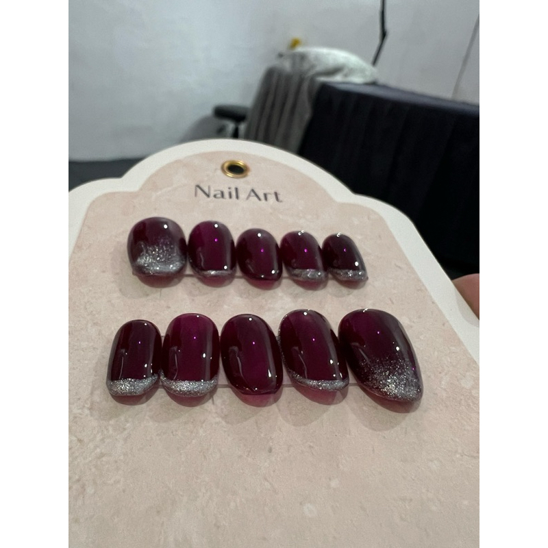 maroon press on nails / fake nails maroon
