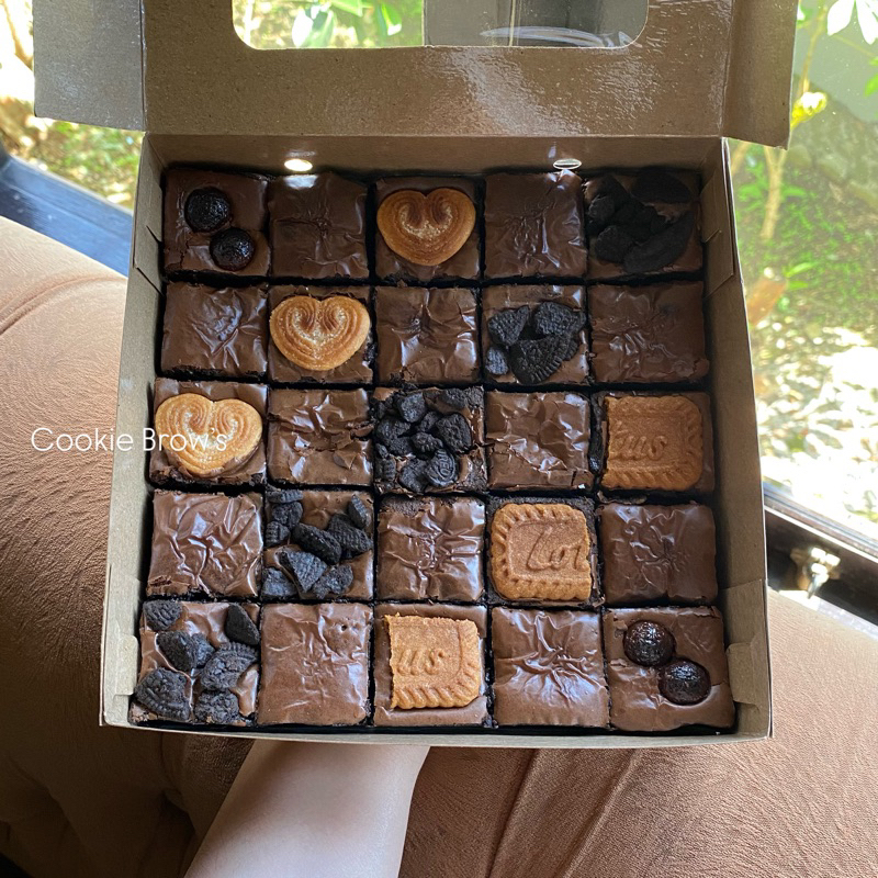 

Premium Brownies | Cookie Brow’s