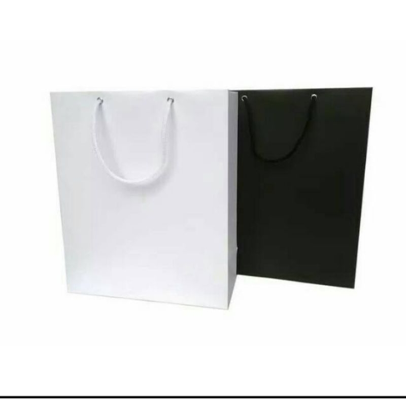 

PAPER BAG(HITAM DAN PUTIH STANDAR MURAH)