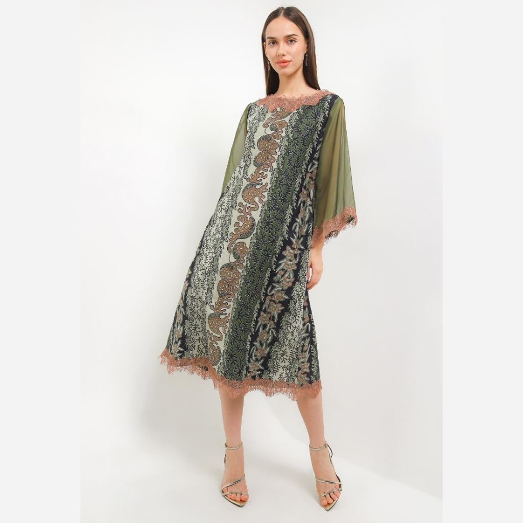 LUIRE by Raden Sirait Ddt Batik Parang Wanita