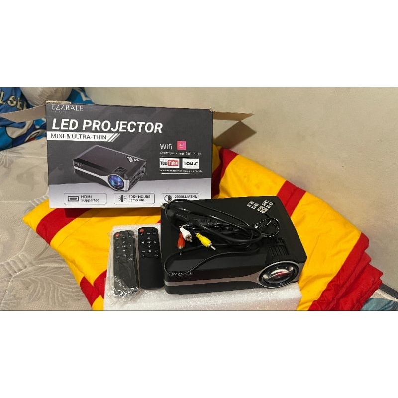 Projector Ezzrale EZ-300