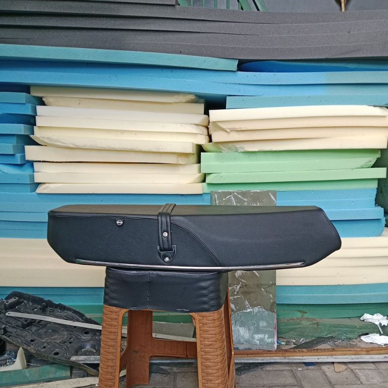 jok Grand model lurus papas paha dan model classic, kulit mbtech,amplas,pasir halus kombinasi catur 