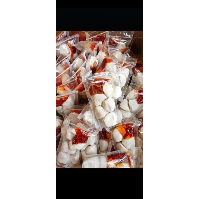 

Paket basreng Chili oil lengkap dengan bumbu (1pack isi5basreng)