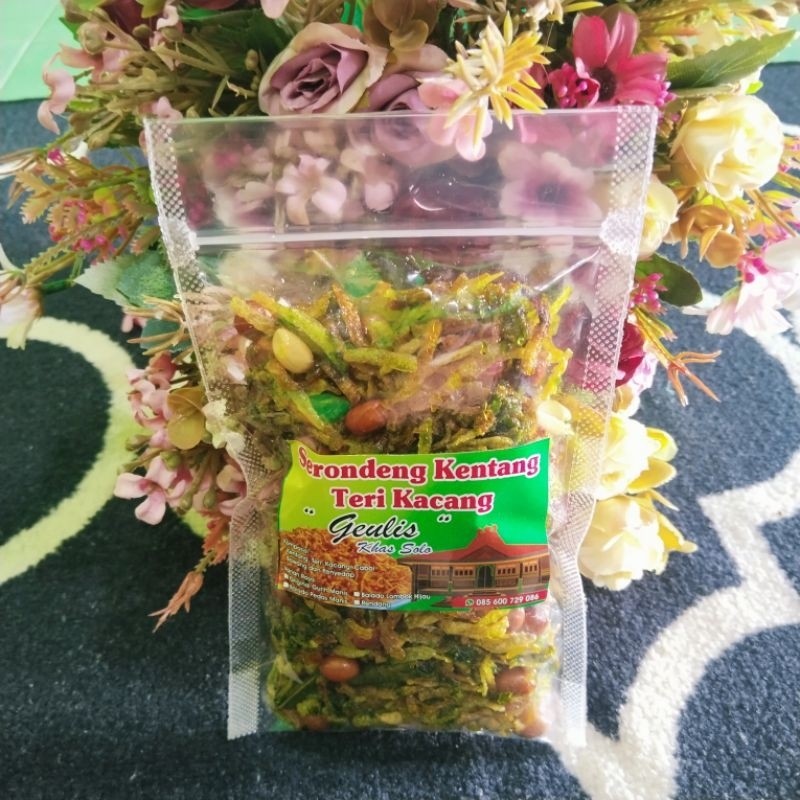 

Serondeng kentang teri kacang Rasa Balado lombok ijo