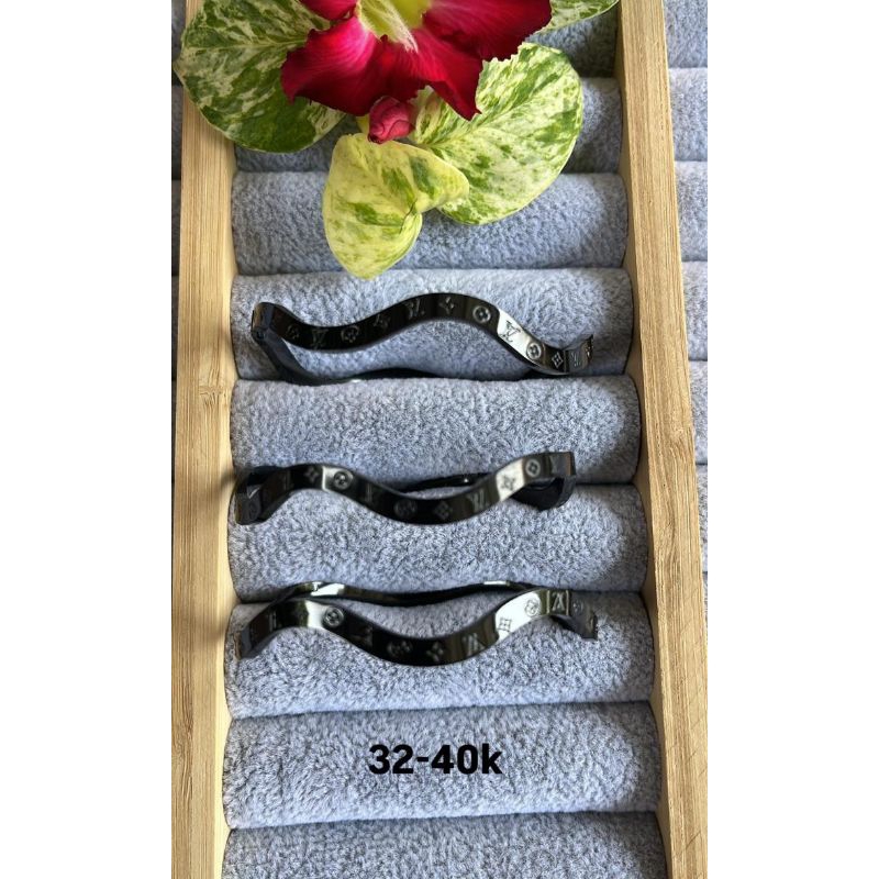 gelang cartier gelombang hitam