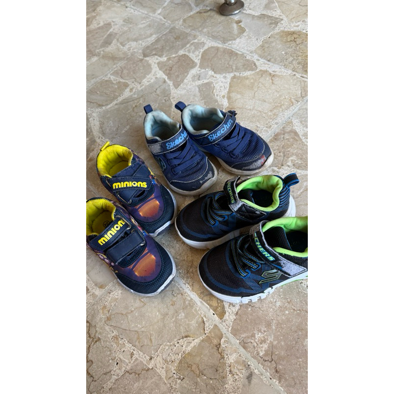 PRELOVED SEPATU SKECHERS KIDS LAMPU 3