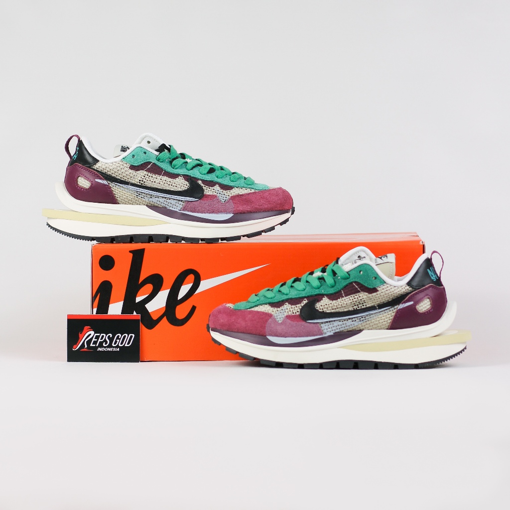 Sepatu Sacai Vaporwaffle Villain Red Green Casual Gym Olahraga Jogging Joging Pria Wanita Sneakers