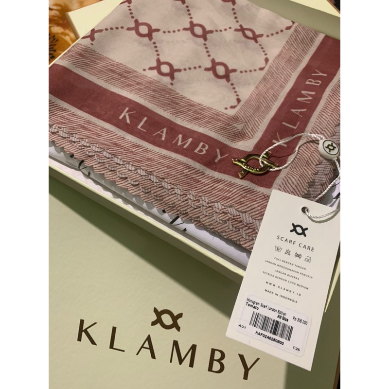 MONOGRAM WEARING  KLAMBY SCARF NEW