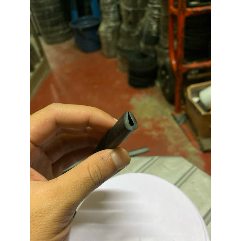 karet lis U 10-11mm / karet lis type U 10-11mm