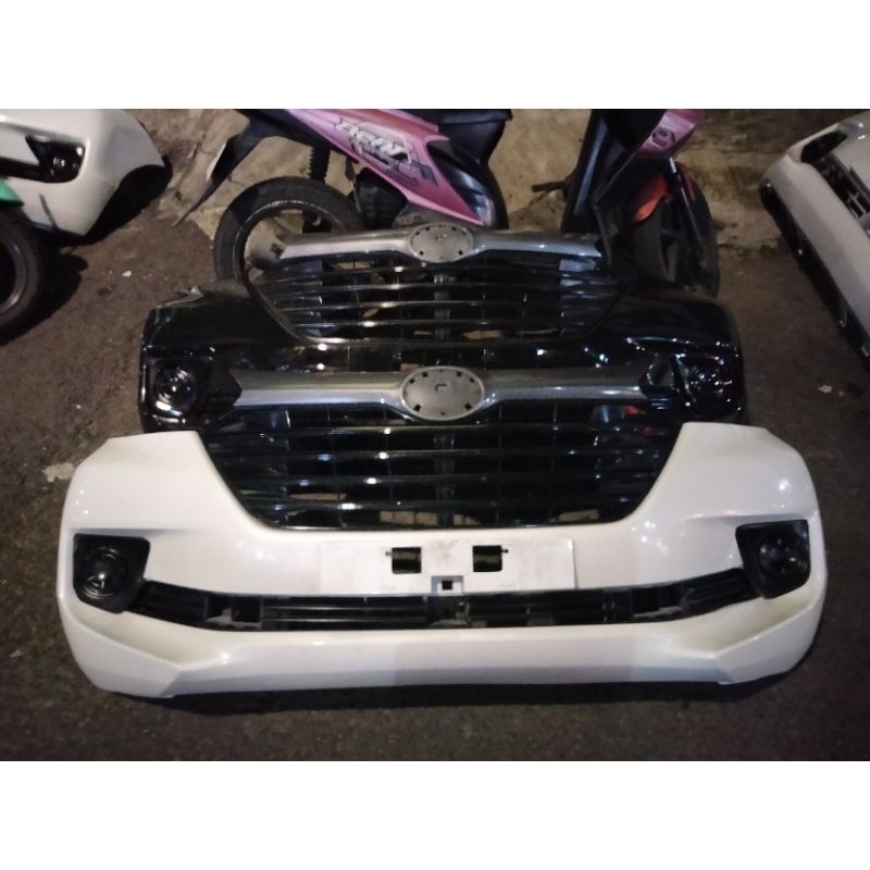 bemper depan Avanza/Xenia 2016 2017 2018 komplit ram dan grill