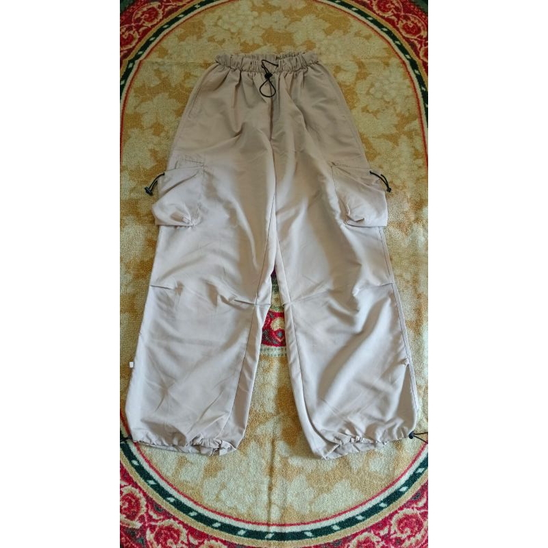 Cargo Pants Parasut (PRELOVED)