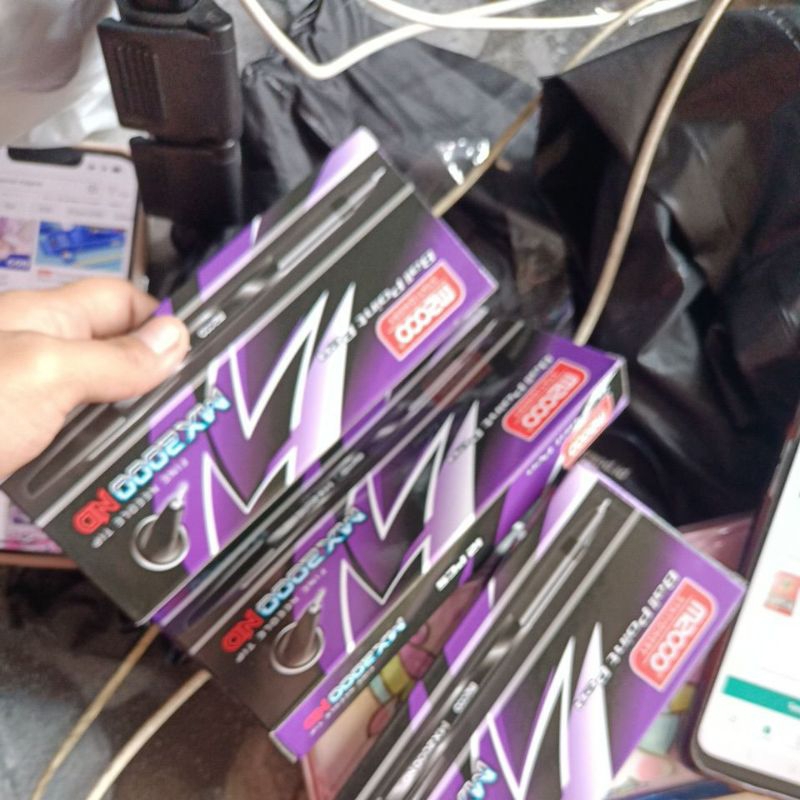 

PULPEN ISI HITAM Random isi 6 lusin