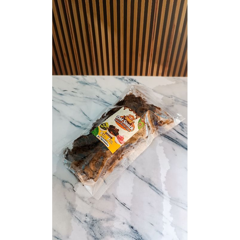 

Kripik Pisang lumer kemasan pouch 65gr