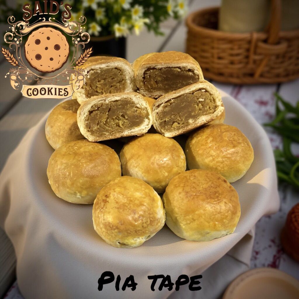 

Pia Tape khas jember cap Said'Roti / Bakpia Tape / Strudel Tape / Bolen Tape / Oleh-oleh khas jember
