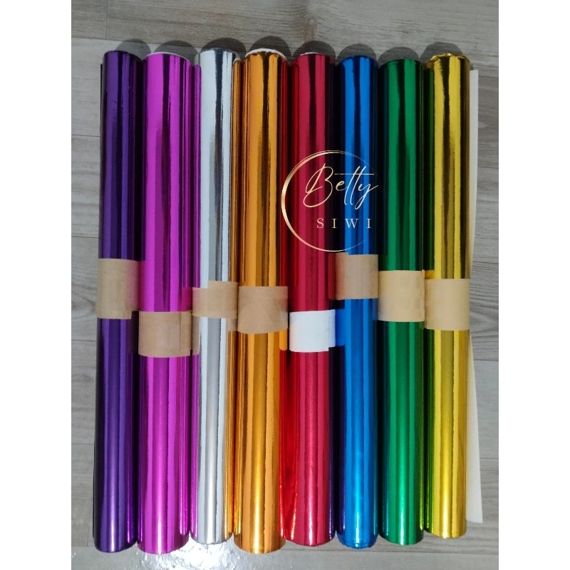 

Kertas Metalik/Manila warna warni ukuran 50x65cm, per lembar.