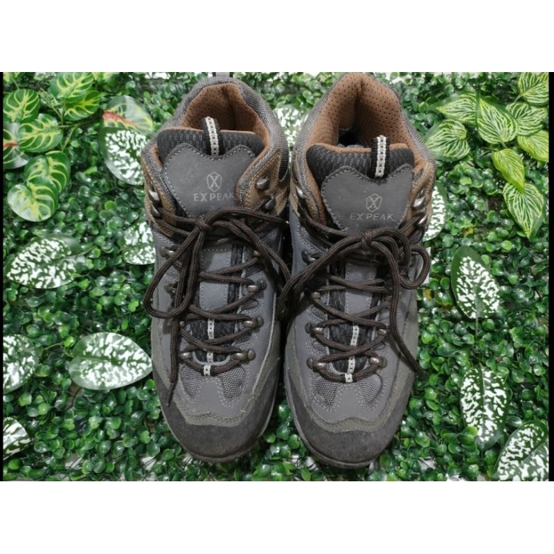 SEPATU SECOND GUNUNG HIGH SIZE 42