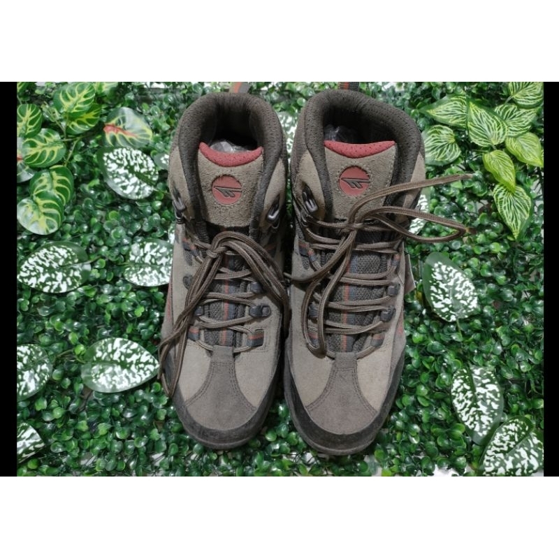 SEPATU SECOND GUNUNG HIGH SIZE 40⅔