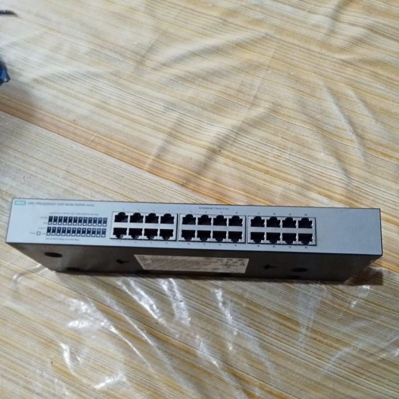 HPE /SWITCH HUB 1410 + adaptor bekas