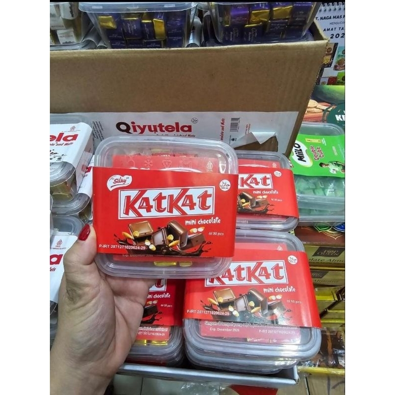 

Coklat Katkat 1box isi 50