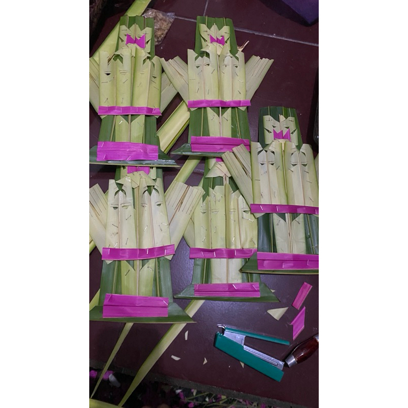 lamak sugihan jawa / lamak sugihan bali / cenigan