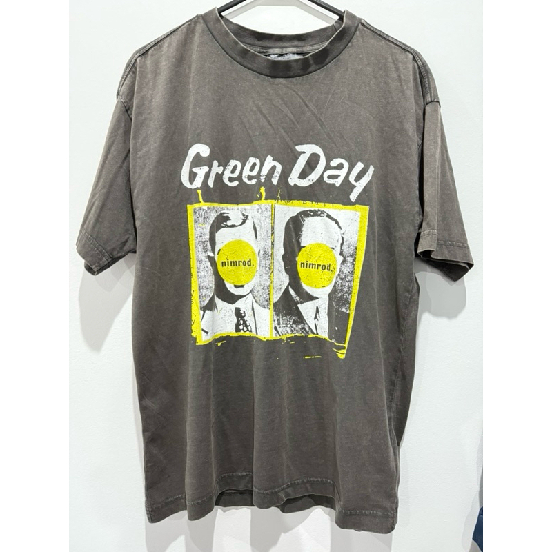 Kaos Vintage Band Cotton On x Green Day Tour (BNWT) Lcn Music Box Fit Green Day Unisex Tag Lengkap O
