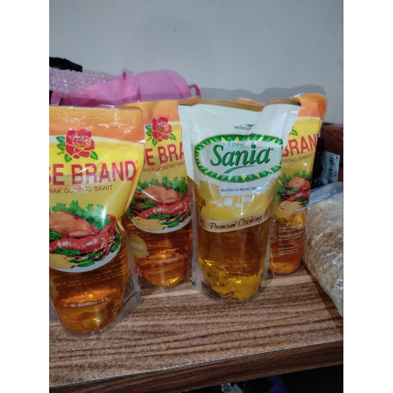 

Minyak Goreng Kemasan 1Liter Merk Random