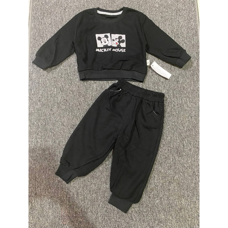 Set Sweater Celana Joger