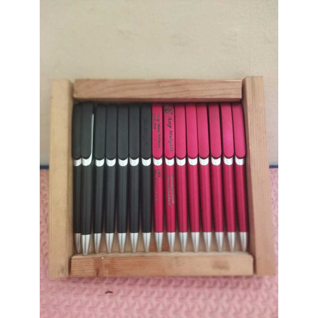

Pulpen Kesayangan Reques Nama Sendiri