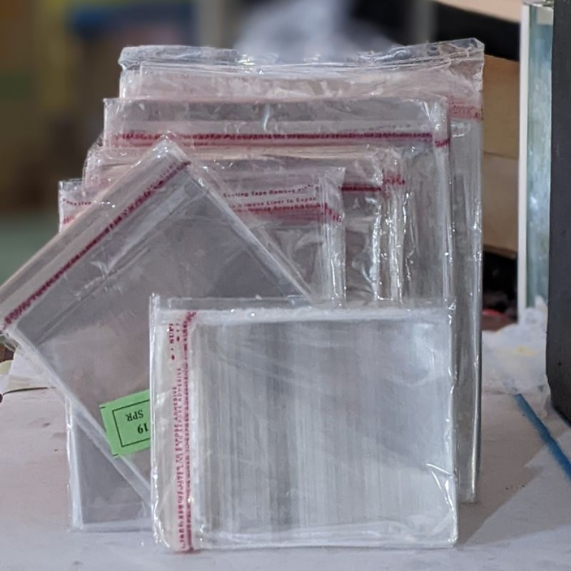 

plastik opp dengan lem perekat