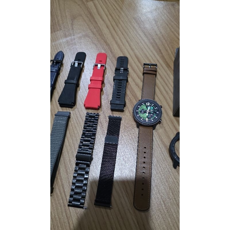 Amazfit GTR 47mm second + straps