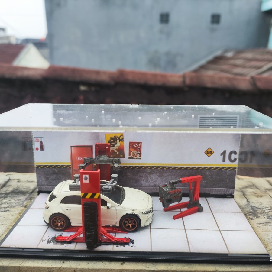 MINI DIORAMA 1 / 64 - DIECAST 64 - DIORAMA + AKRILIK - DIORAMA ACRYLIC DIECAST - DIORAMA BENGKEL - M