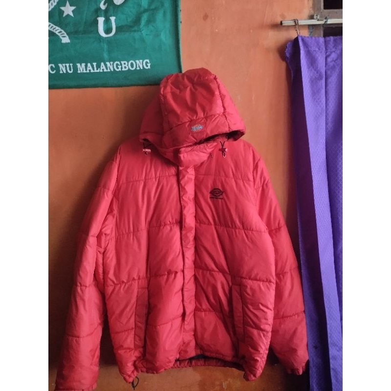 Dickies Puffer red (Bulu angsa)