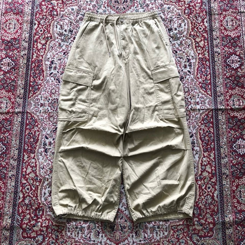 Celana Gu super wide cargo balloon pants HF417