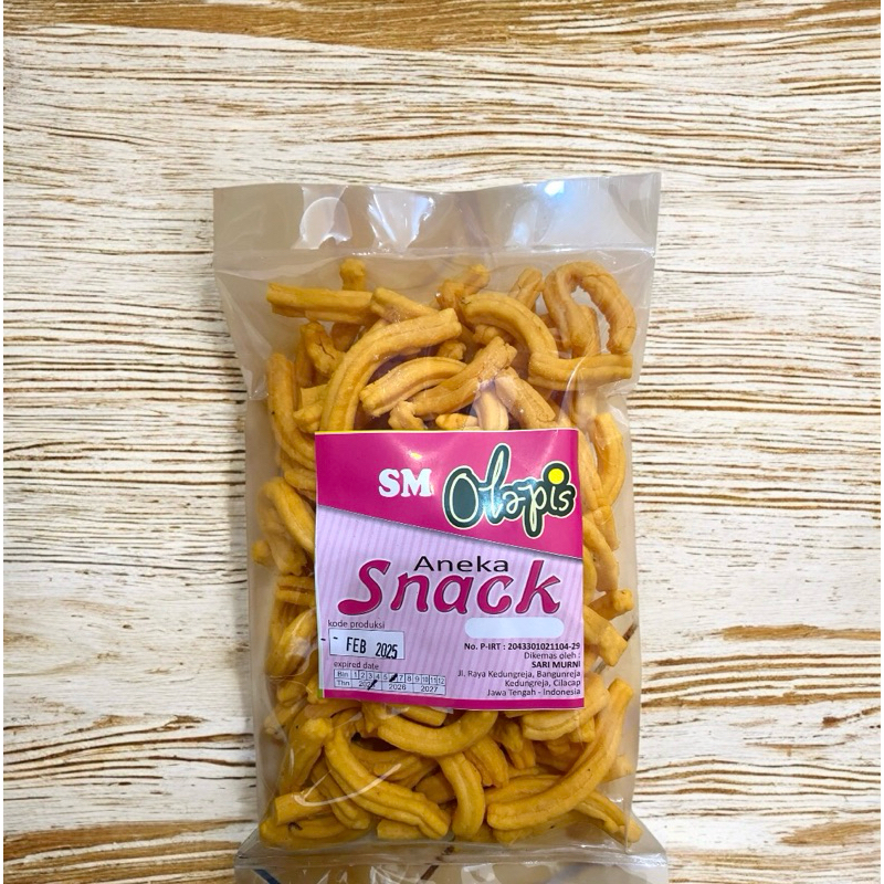 

(Oleholeh.id) Pangpang panjang oleh oleh Cilacap