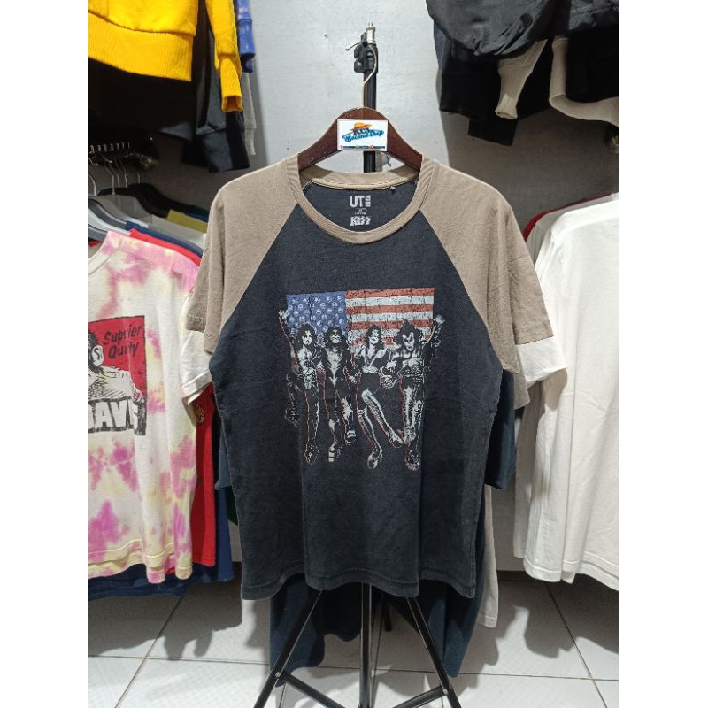 Kaos Band Kiss by Uniqlo