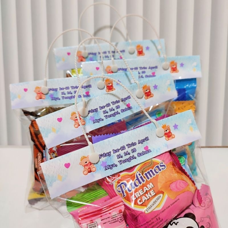 

Pouch Plastik Snack Lebaran Tanpa Snack 10pcs (Include Tali dan Hangtag)