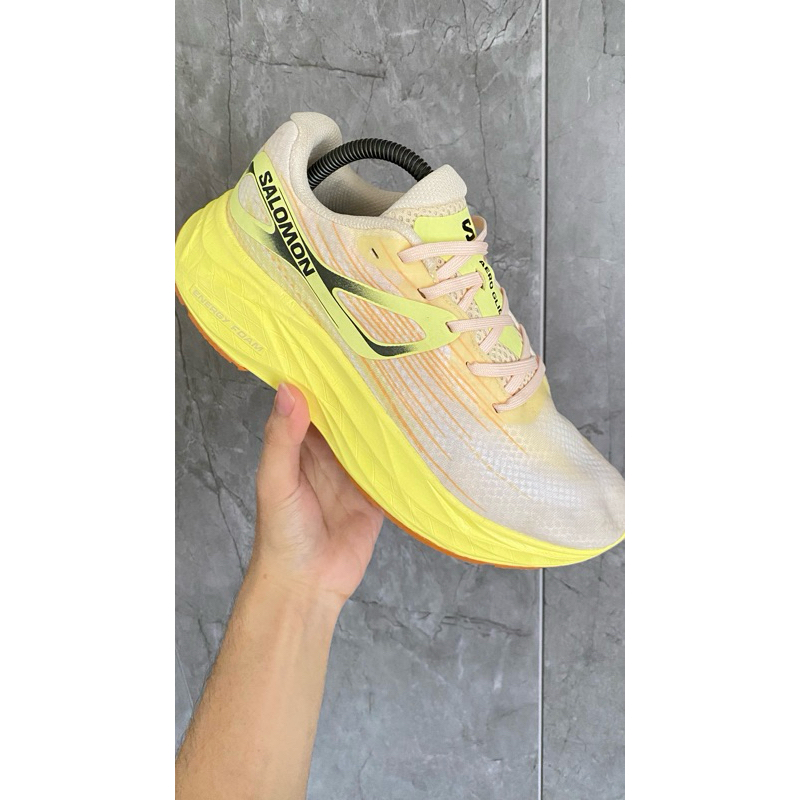 Sepatu Lari Salomon Aero Glide - Super empuk