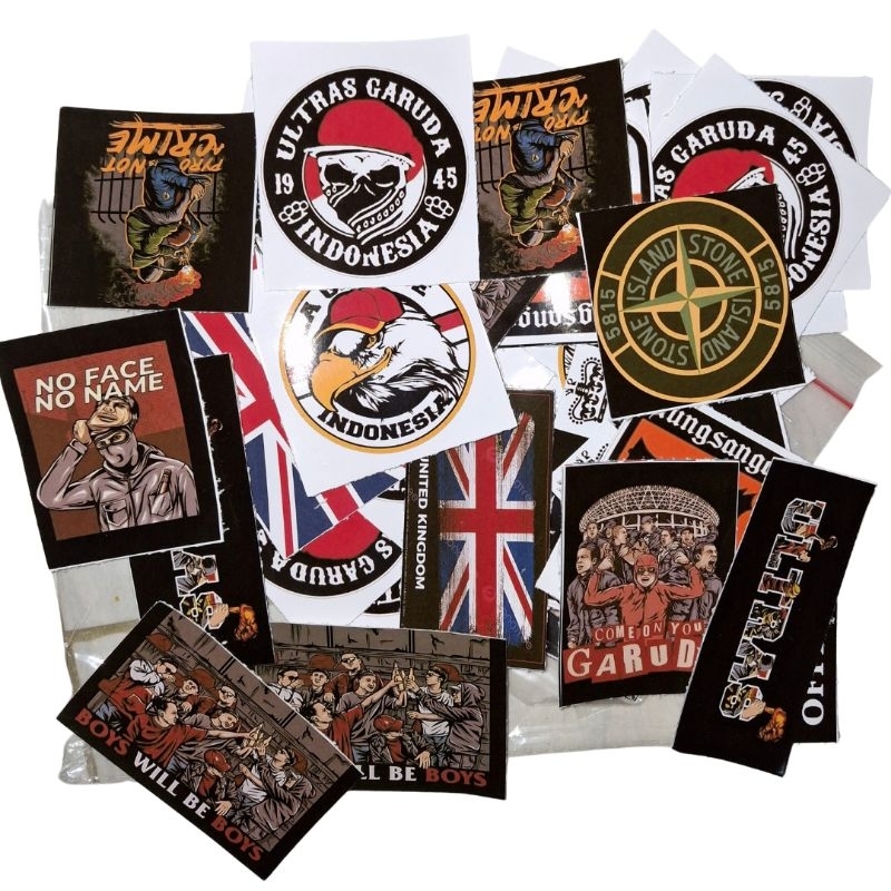 

TERBARU!! Stiker Ultras 15 pcs bahan Vinyl anti air dan glossy stiker suporter ultras