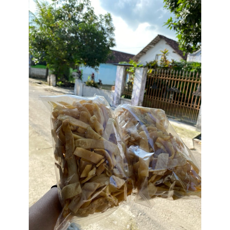

Krecek rambak kulit sapi 1kg stik super, rasakan sensasi yang berbeda