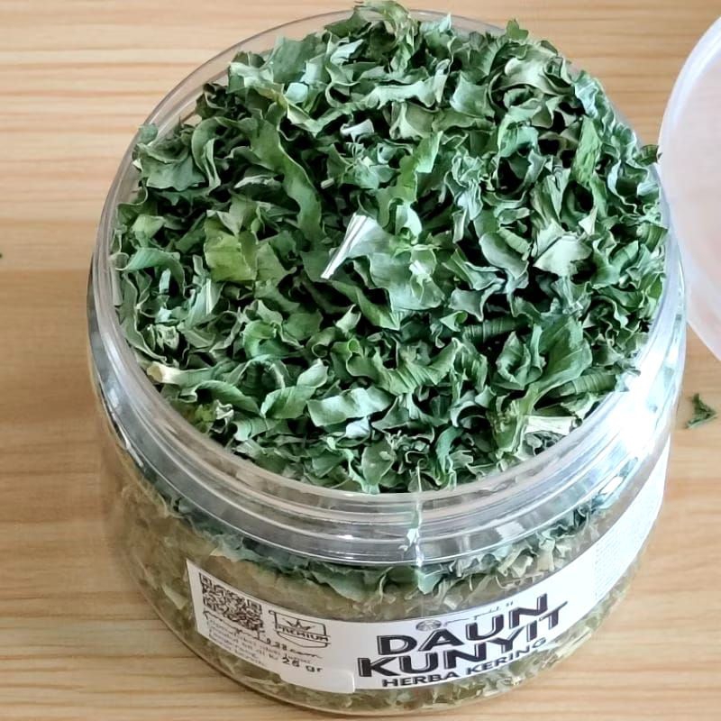 

daun kunyit /daun koneng rajang kering 50 gr