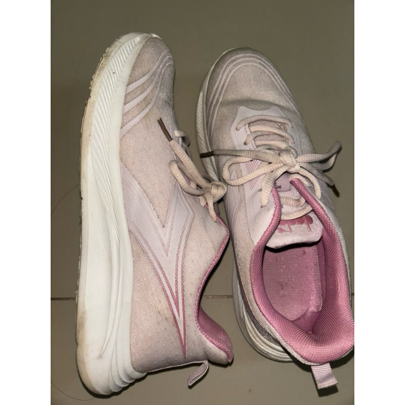 Diadora Running Shoes Pink