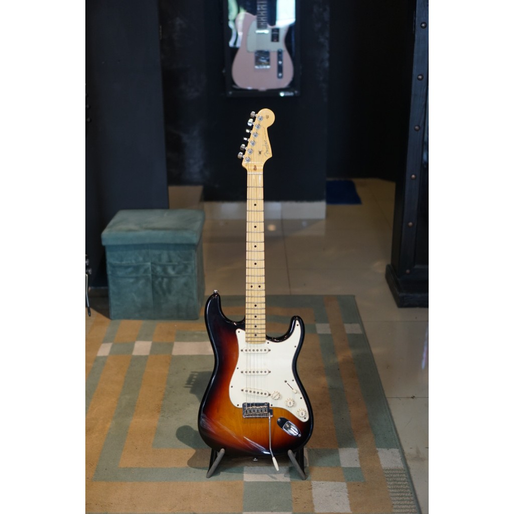 FENDER STRATOCASTER AMERICAN STANDARD SUNBURST 2013