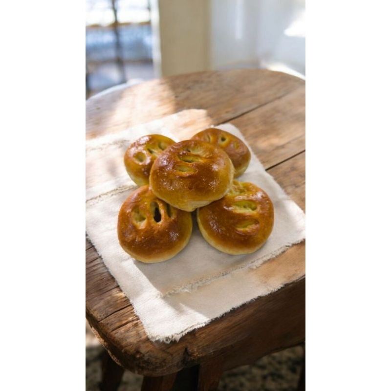 

Roti isi selai nanas
