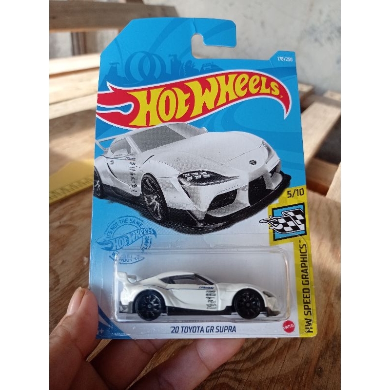 Hot wheels 20 Toyota gr supra putih