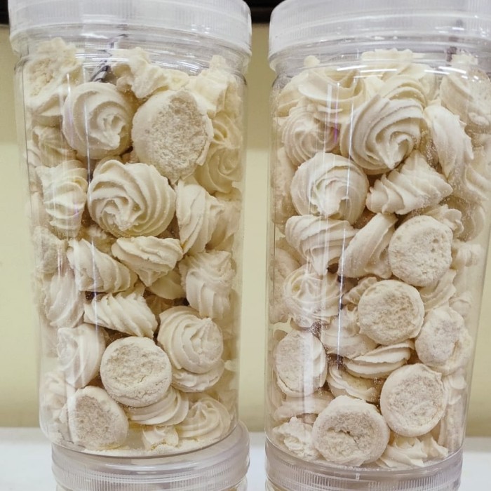 

Spesial kue sagu susu mini enak toples