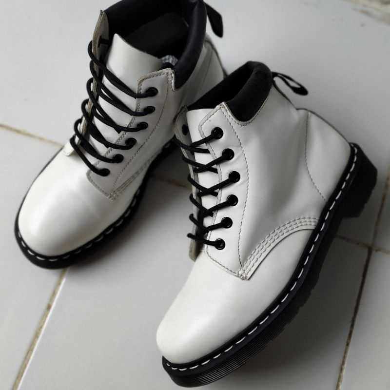 dr martens 939 saxon white size 42 original docmart not 1460 1461 black smooth adrian tassel red arc