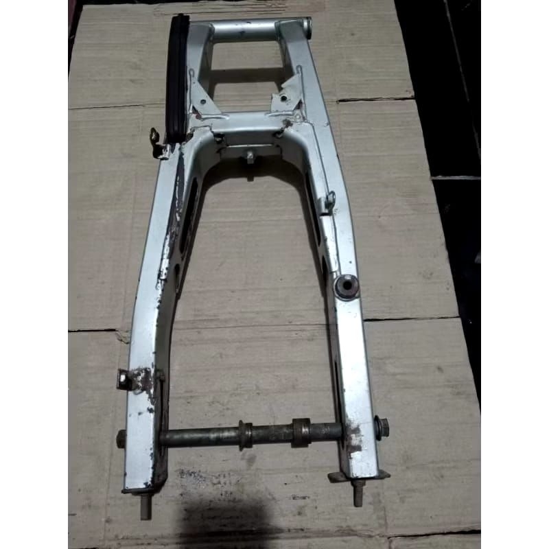 SASIS SWING ARM YAMAHA VIXION OLD ORIGINAL CABUTAN