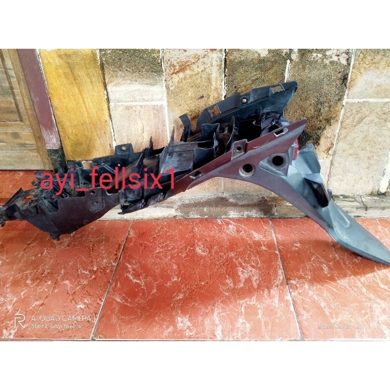 spakbor slebor belakang Honda CBR150R old