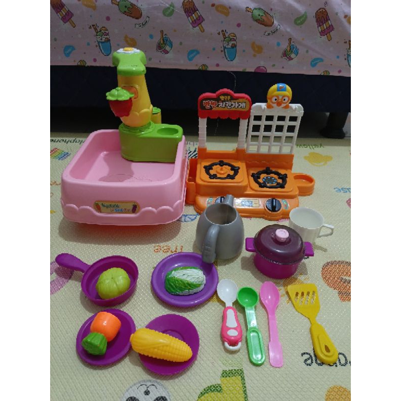 mainan kompor pororo iconix dan sink kongsuni preloved
