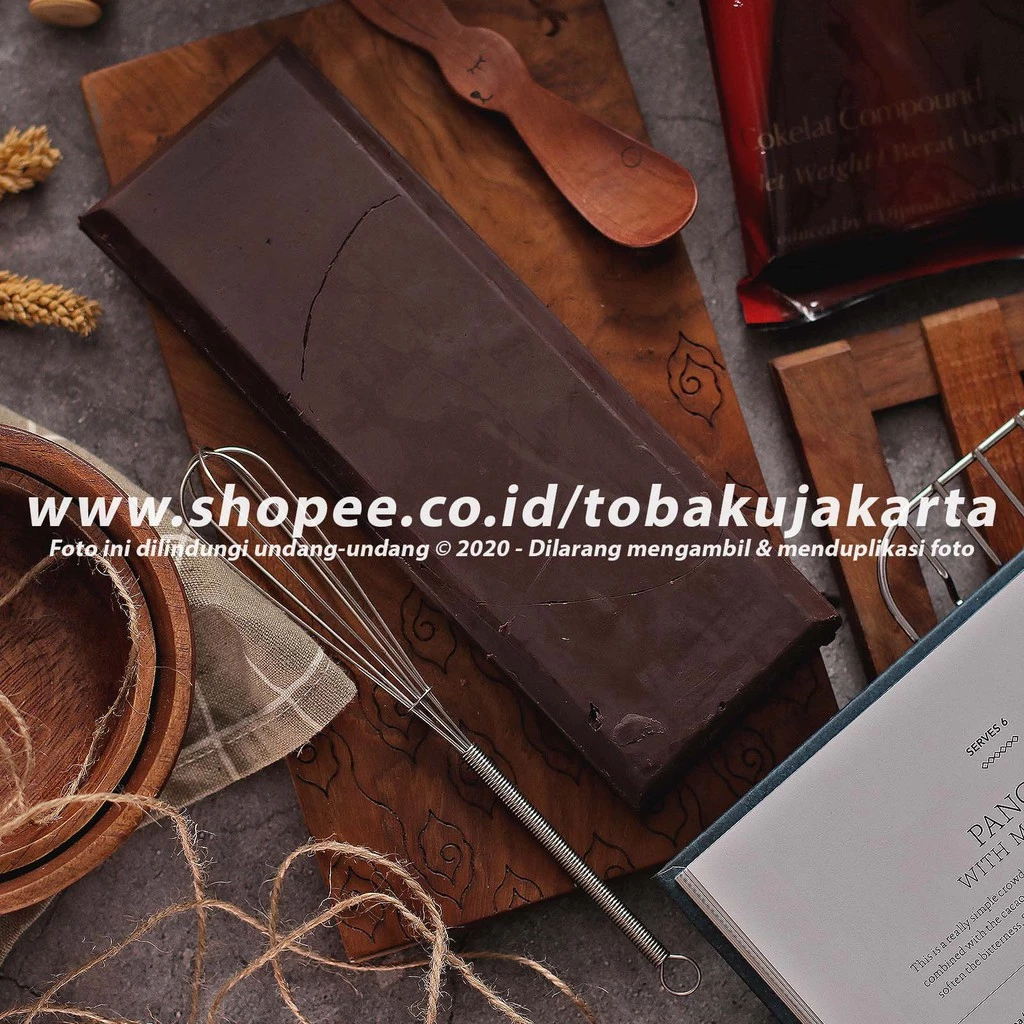 

Schoko Dark Chocolate Couverture 56% 250gr Repack Cokelat Blok Baking